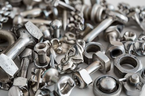 零散不銹鋼螺絲釘五金工具攝影 打造專業(yè)廣告素材的高效指南