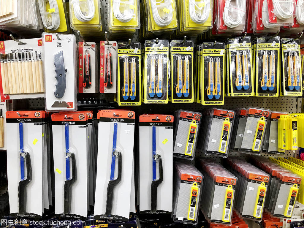 里雄萊錫安的五金店 工具紋理與工業美學